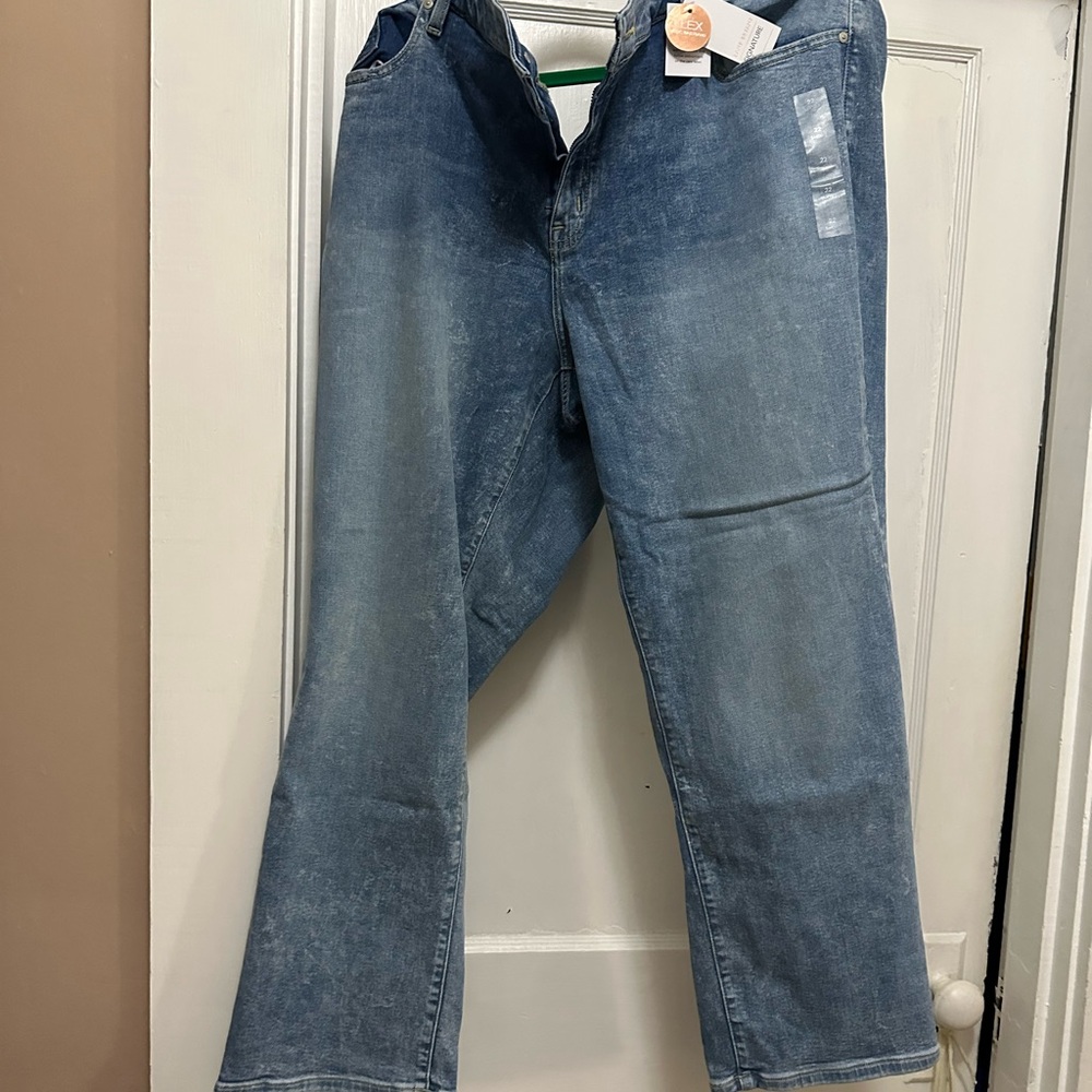 Women’s Light Wash Blue Jeans
